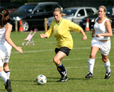 Игра в футбол для женщин эффективней, чем бег