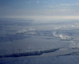 Исследователи увидели в Северном Ледовитом океане волны с дом величиной