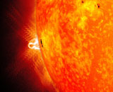 Пятно на Солнце размером с 10 Земель станет причиной мощных магнитных бурь