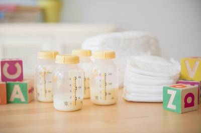 Молекула сахара в грудном молоке способствует формированию нейронных связей у грудных младенцев