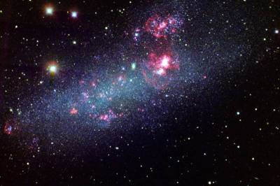 AstroJ: Карликовые галактики используют 10 млн лет затишья для рождения звезд